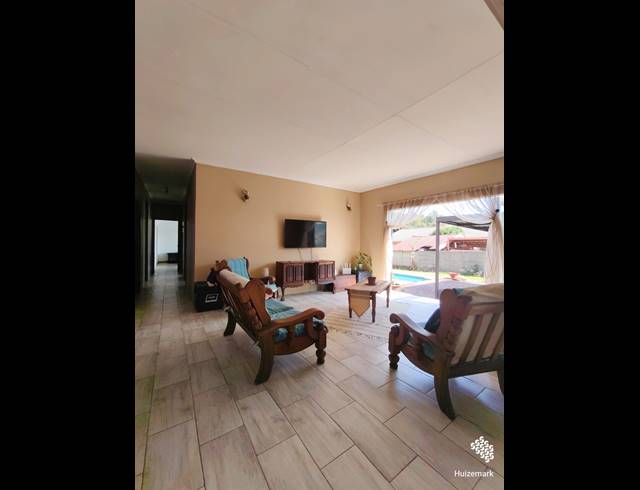 4 BEDROOM HOUSE FOR SALE IN ROODIA